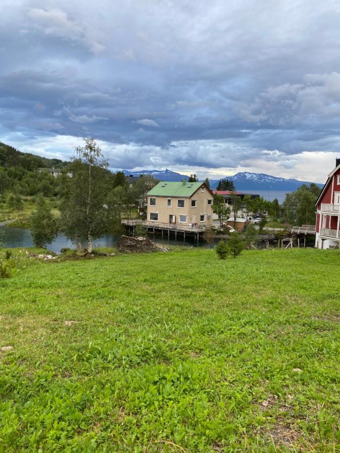 House On The Lake Bogen Eksteriør billede